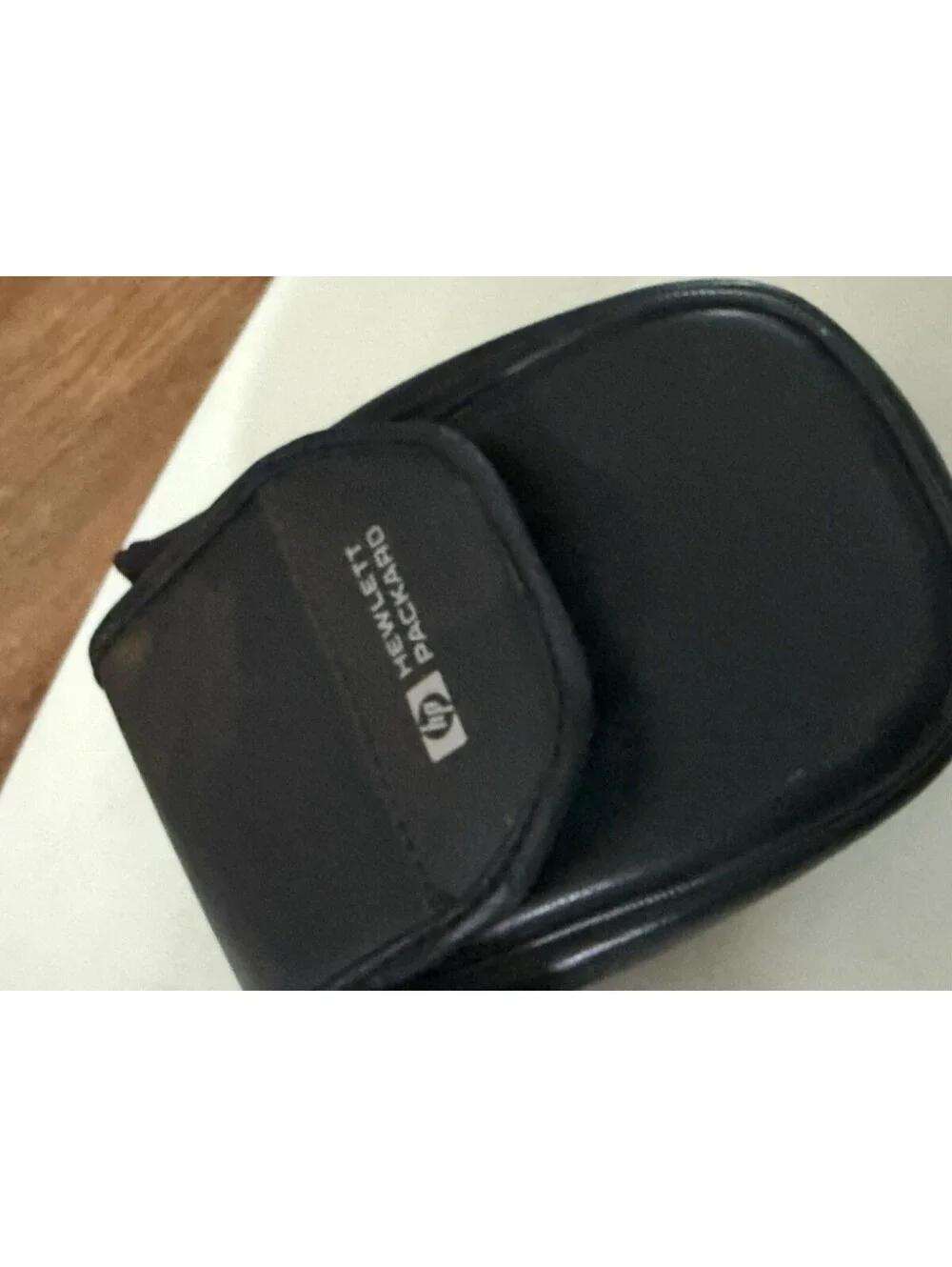HP PhotoSmart 812, 4.0 MP Compact Digital Camera W/case, 1gb Memory Card , Works
